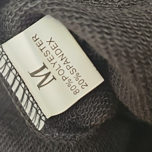 Cat Lover Black & White Kitty Heart Lightweight Sweatshirt M - Picture 3 of 3